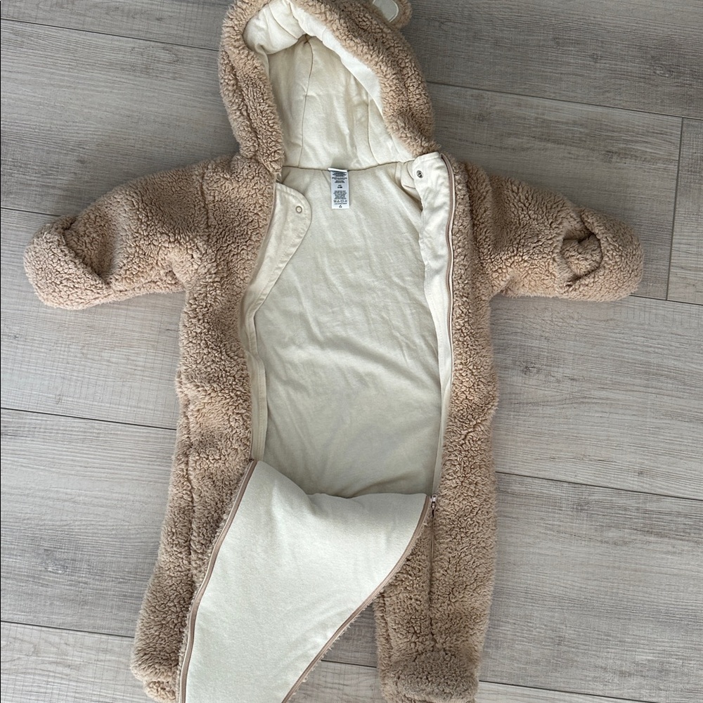 Little Me Fuzzy Bear Pram Suit 6-9 Month - Picture 5 of 6